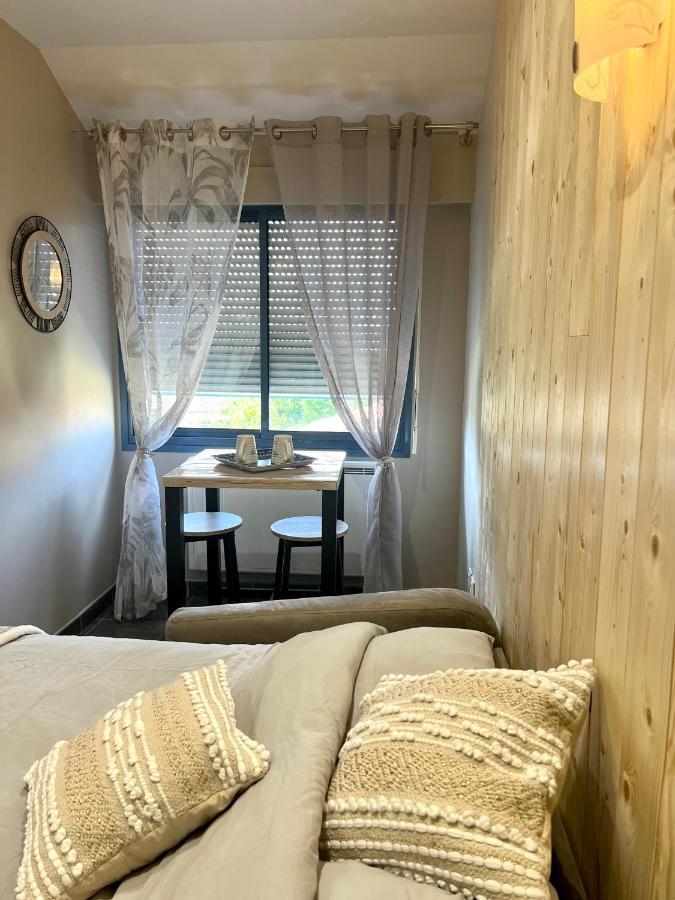 Appart Hotel Cozy Proche Centre, Parking Montbéliard Exterior foto